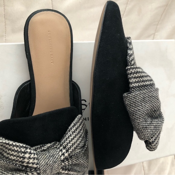 Something Navy Avenue Bow Mule - Picture 7 of 15